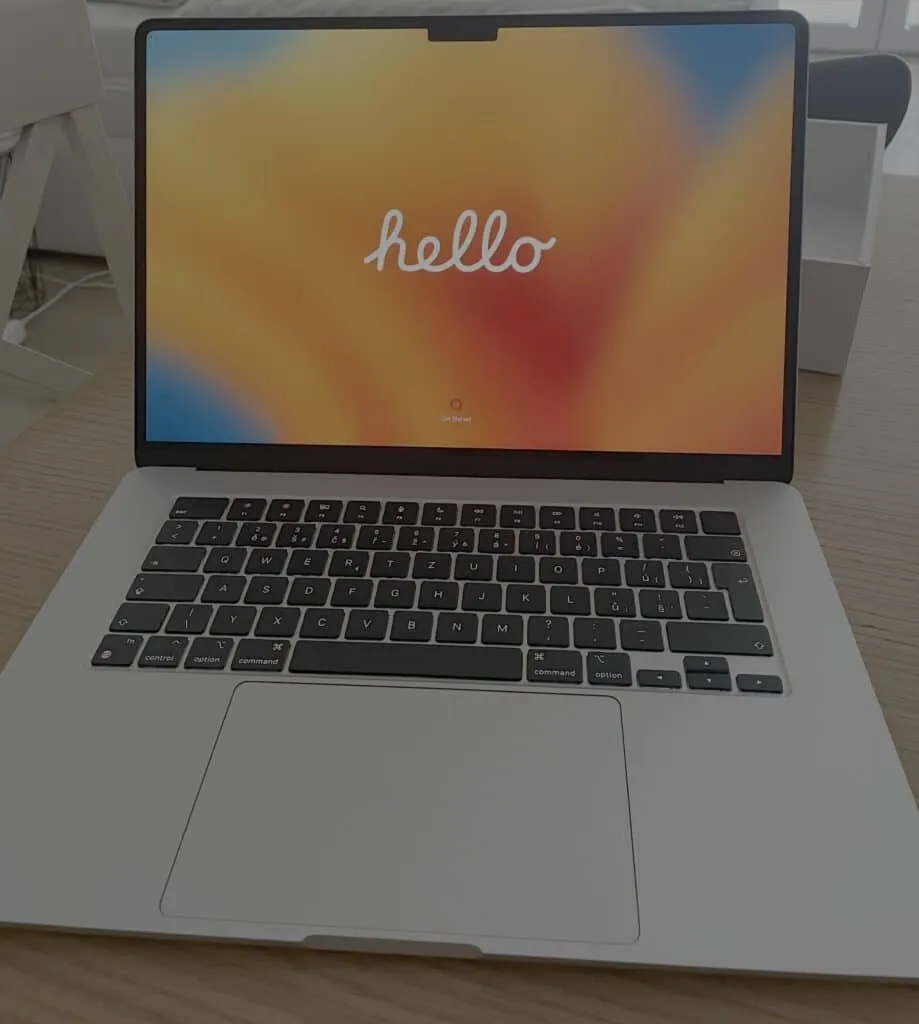 MacBook Air 15" M2 - názor