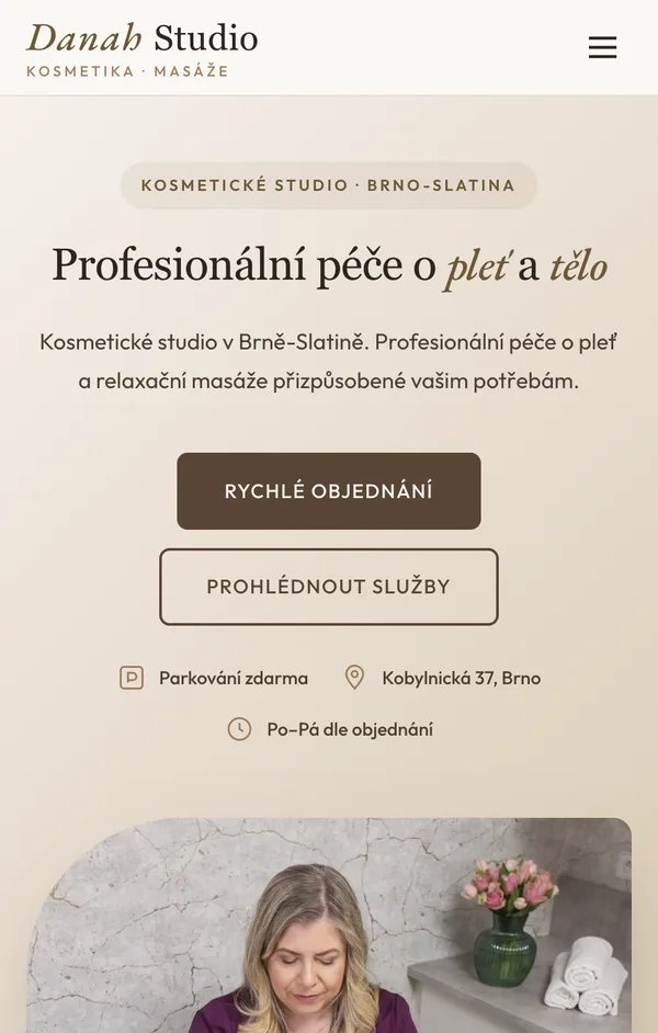 Mobilní úvodní stránka Danah Studio
