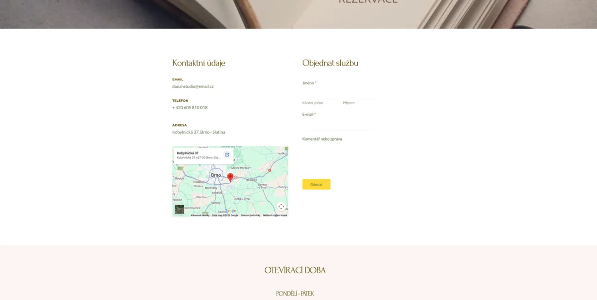 Starý kontakt – generický formulář s mapou na pastelovém pozadí