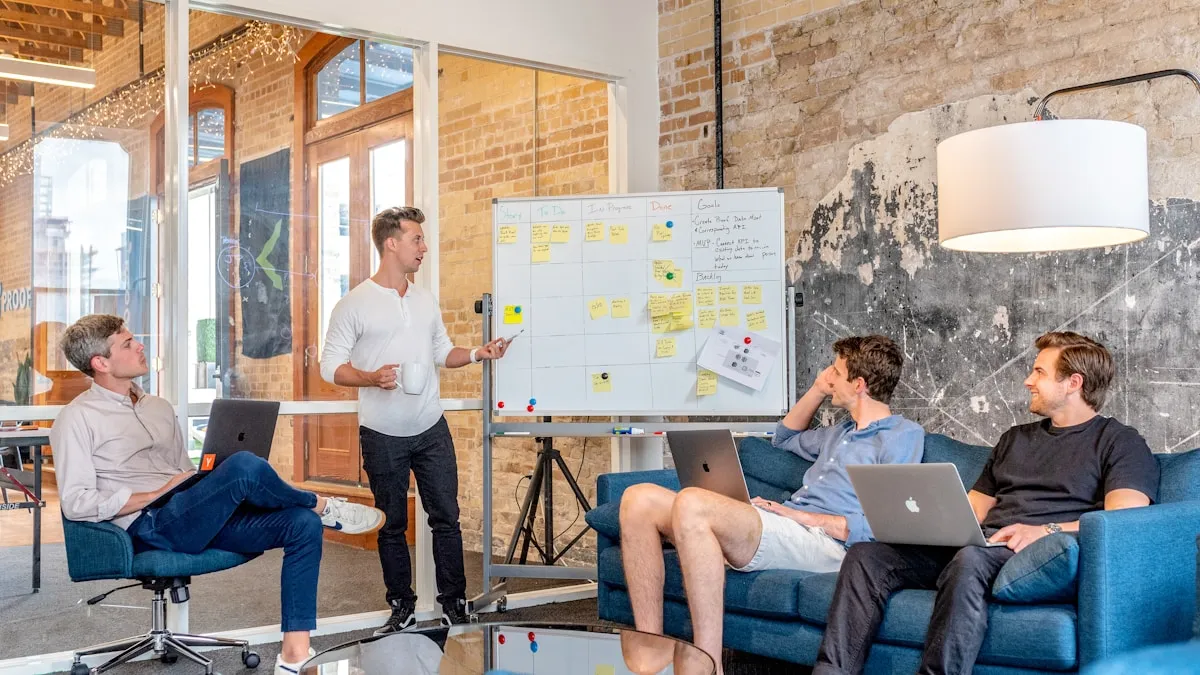 Graf znázorňující úrovně brand awareness – od neznámé značky po top of mind